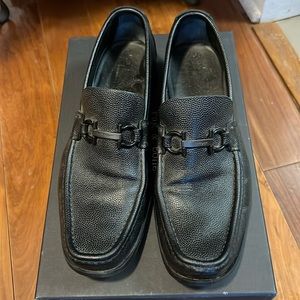Ferragamo Black Leather Loafer (size 9)